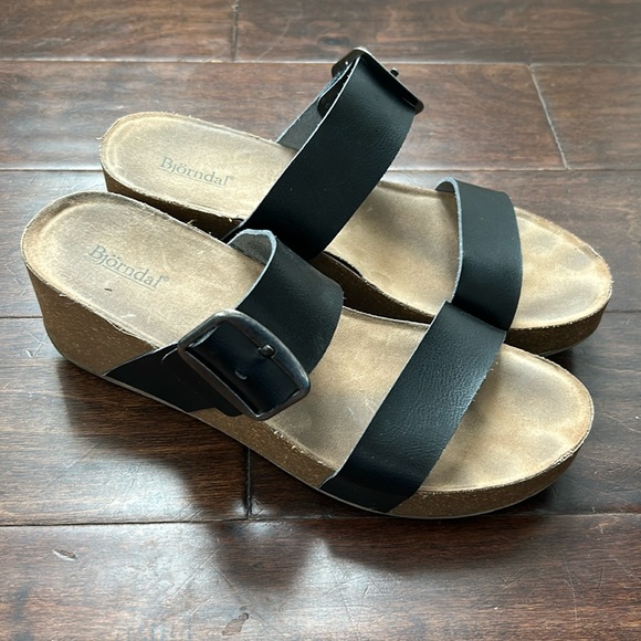 Women’s Bjorndal Black‎ Leather Wedge Sandals Size 11 - Picture 1 of 6